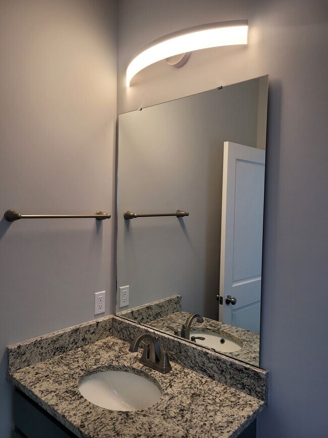 Building Photo - 506 Watauga Ave