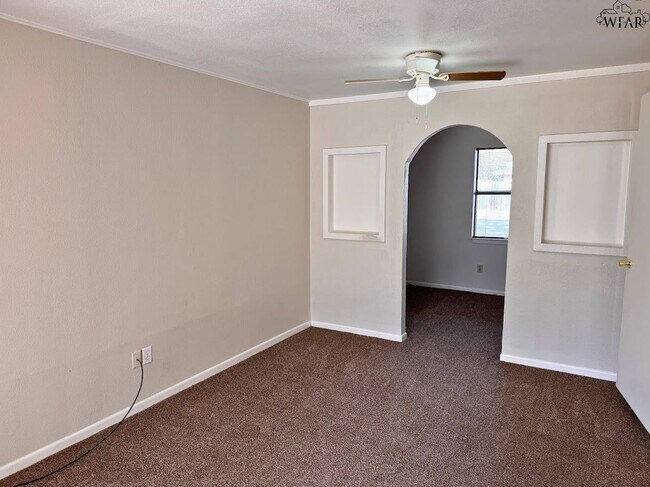 Building Photo - 2907 Moffett Ave