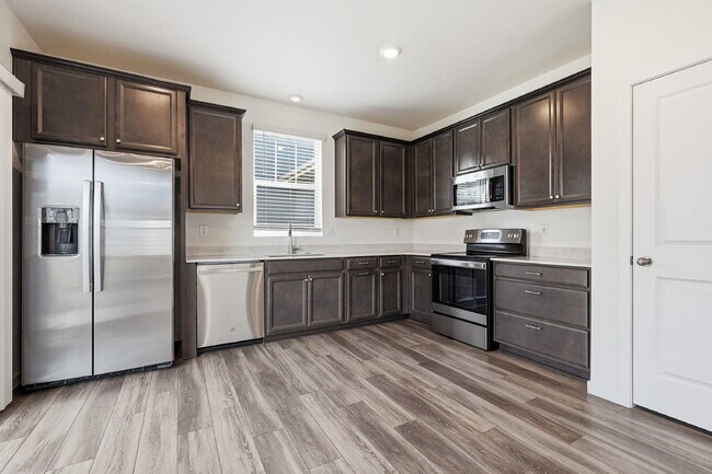 Building Photo - $2,670.96- 3 Bed, 2.5 Bath Home in Loveland with Central AC, and In Unit Laundry!