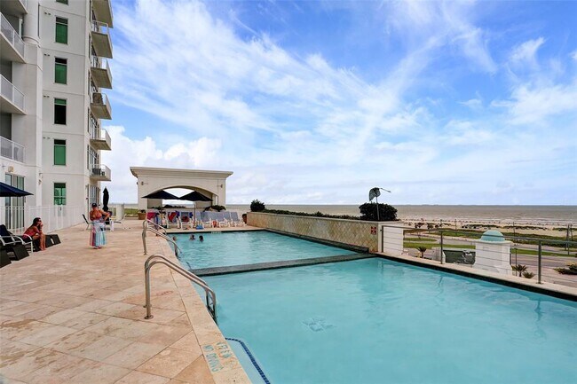 Building Photo - 500 Seawall Blvd