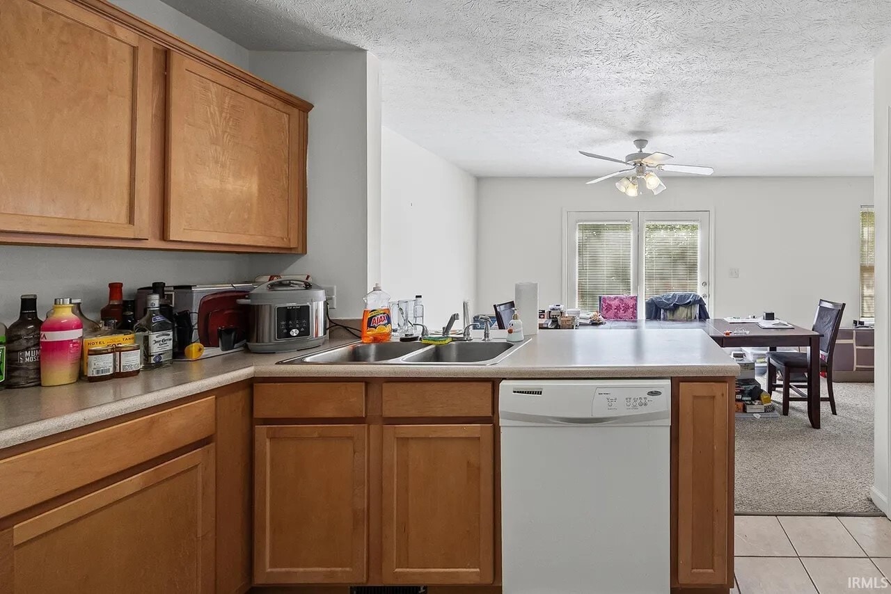 Kitchen view - 2815 Wyndham Way