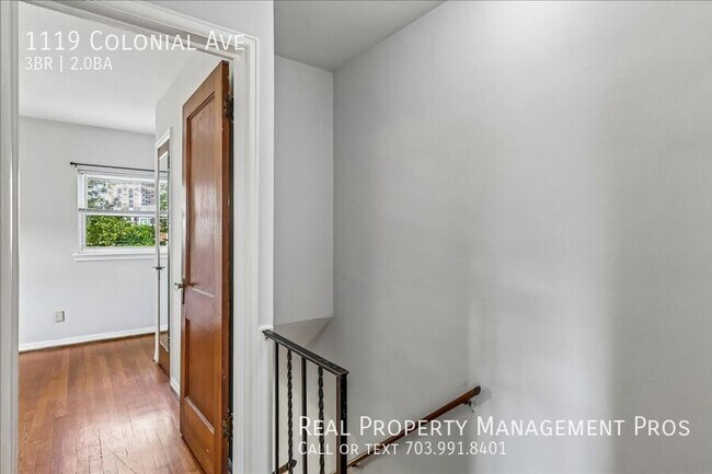 Building Photo - 1119 Colonial Ave