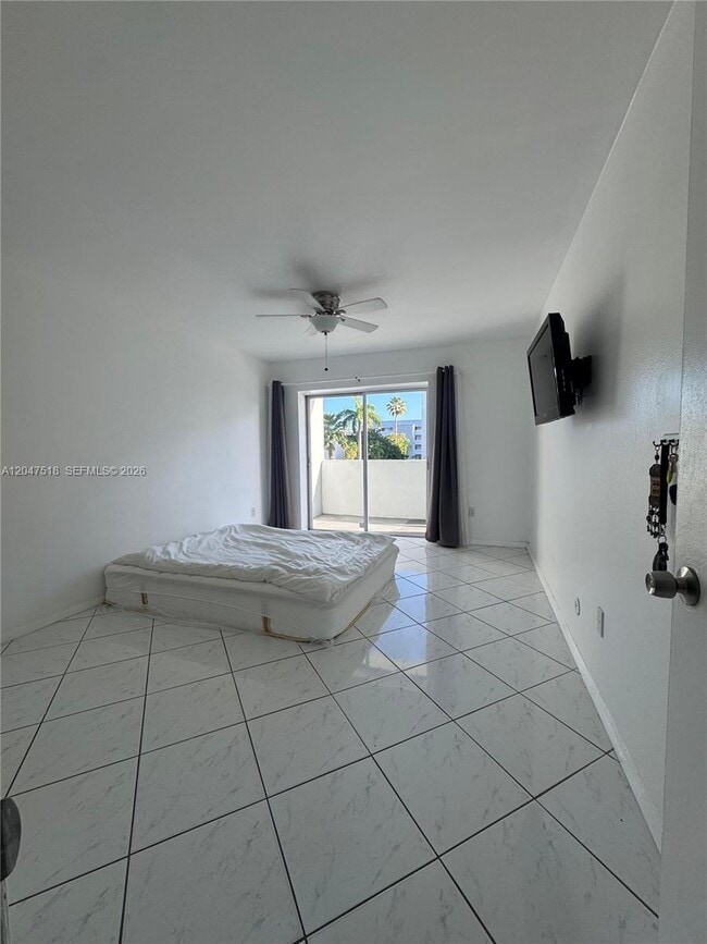 Building Photo - 3642 NE 171 St