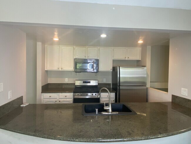 Building Photo - 355 Windy Ln