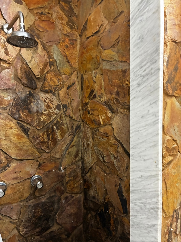 Building Photo - 117 5th St NE