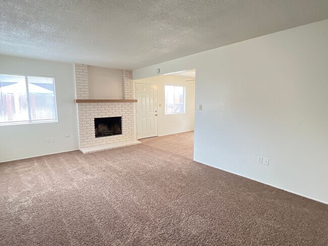 Building Photo - 7mct4712