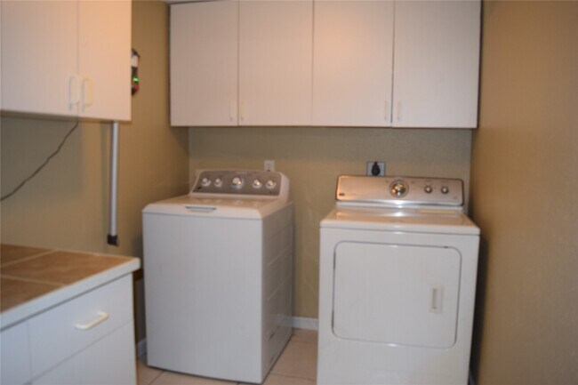 Building Photo - 3310 Little Farms Ct