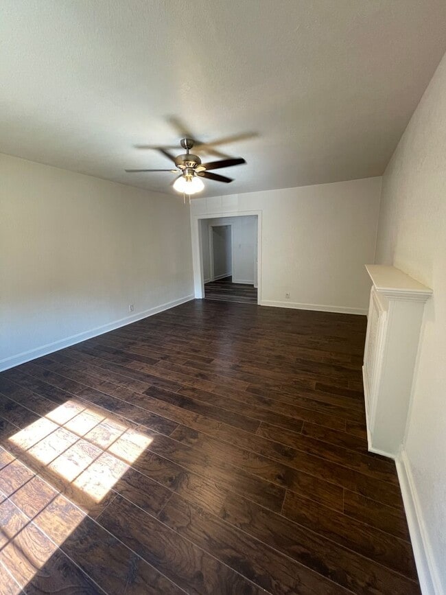 Building Photo - 1013 S 25th St