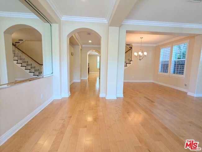 Building Photo - 1230 Wisteria Ave