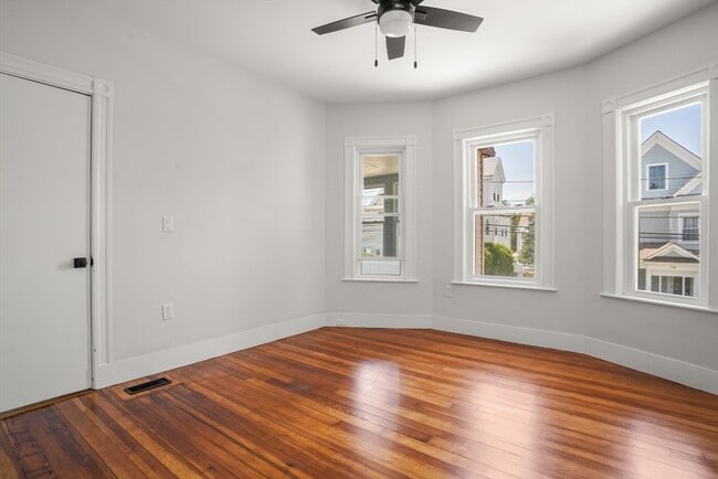 Building Photo - 133 Winthrop St