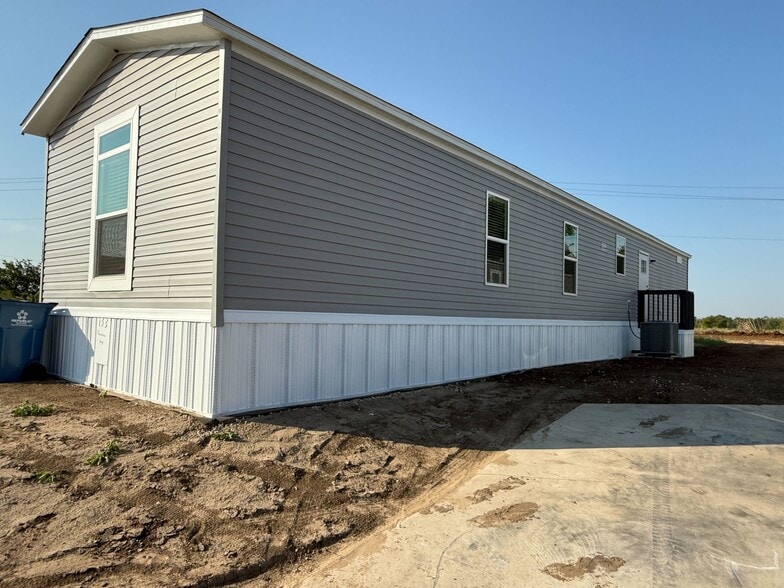 Primary Photo - 133 Ponderosa Way