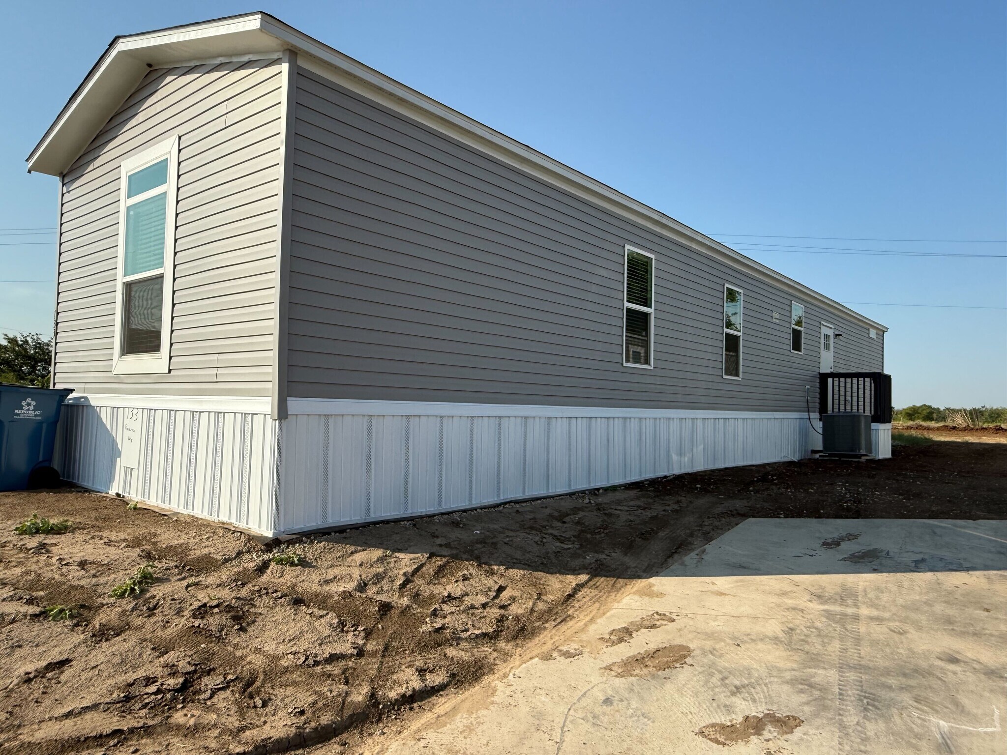 Building Photo - 133 Ponderosa Way