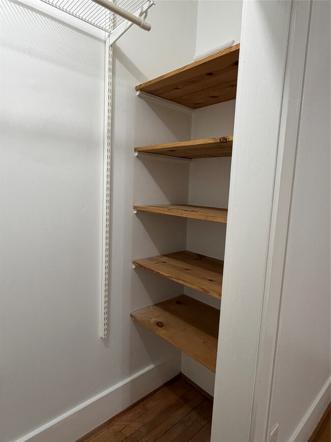 Building Photo - 1719 Dunlavy St