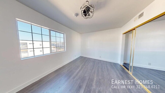 Building Photo - 14335 Huston St