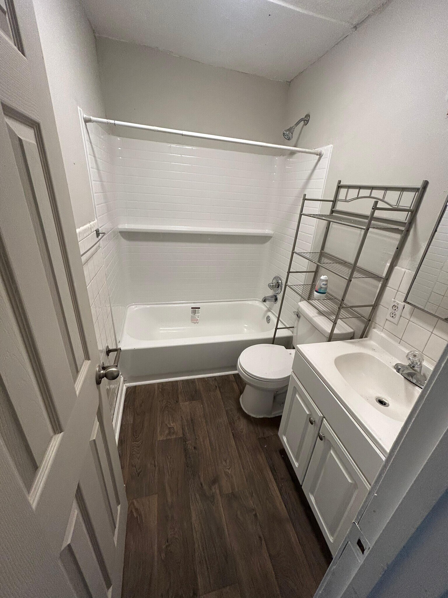 Building Photo - 2950 N Colorado Ave