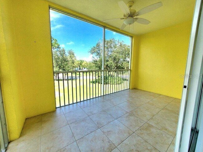 Building Photo - 2060 Willow Hammock Cir