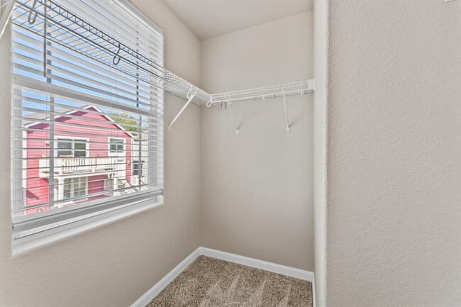 Building Photo - 220 Trestle Tree