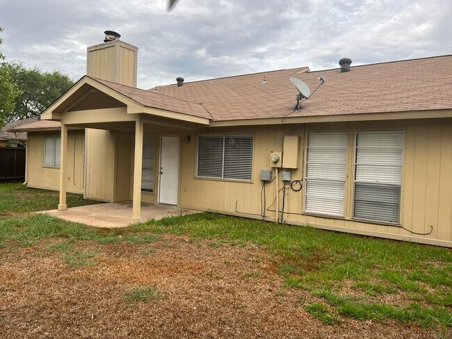 Building Photo - 6707 Loch Bruceray Dr