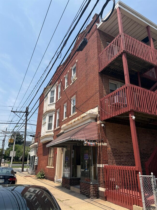 Building Photo - 336 Avenue C