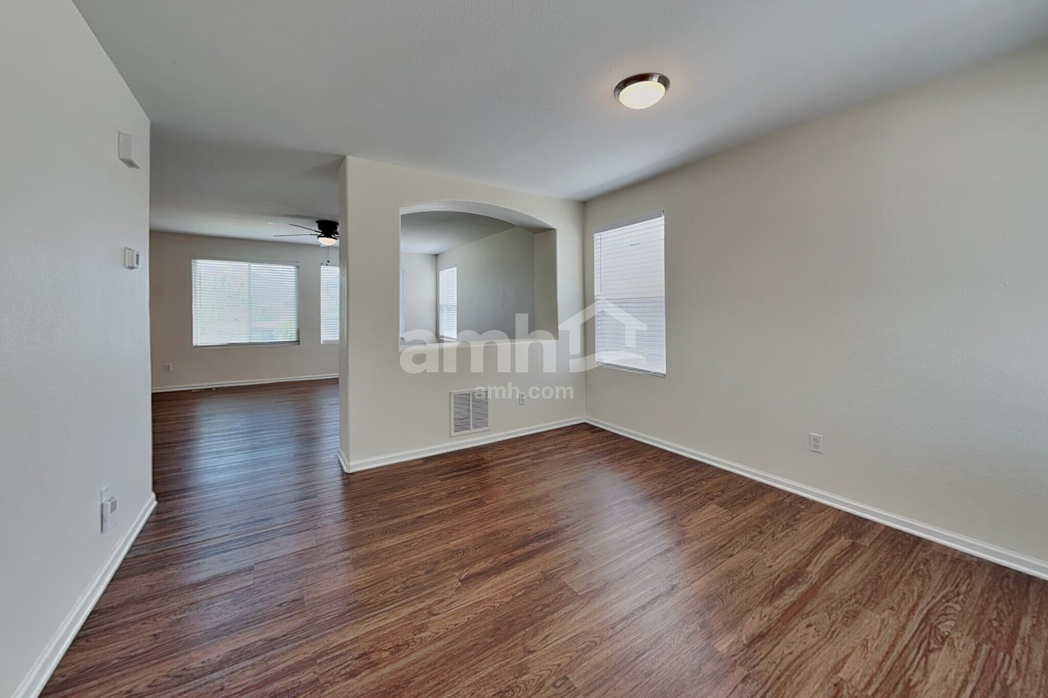 Building Photo - 16322 E 104th Way