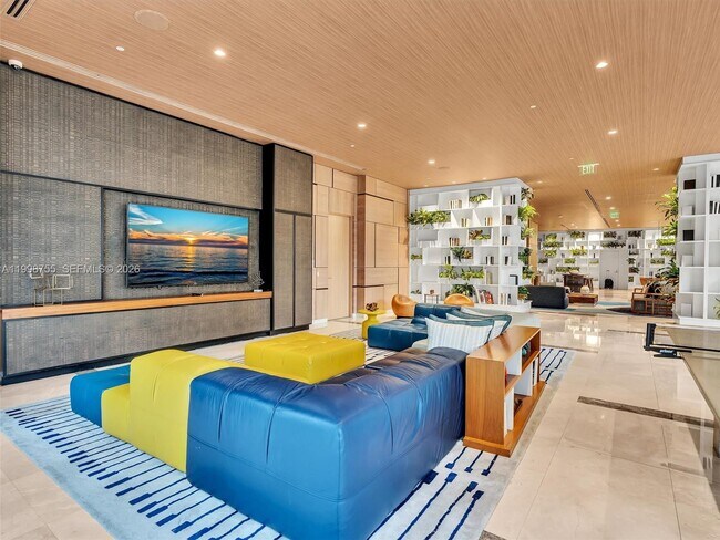 Building Photo - 45 SW 9th St