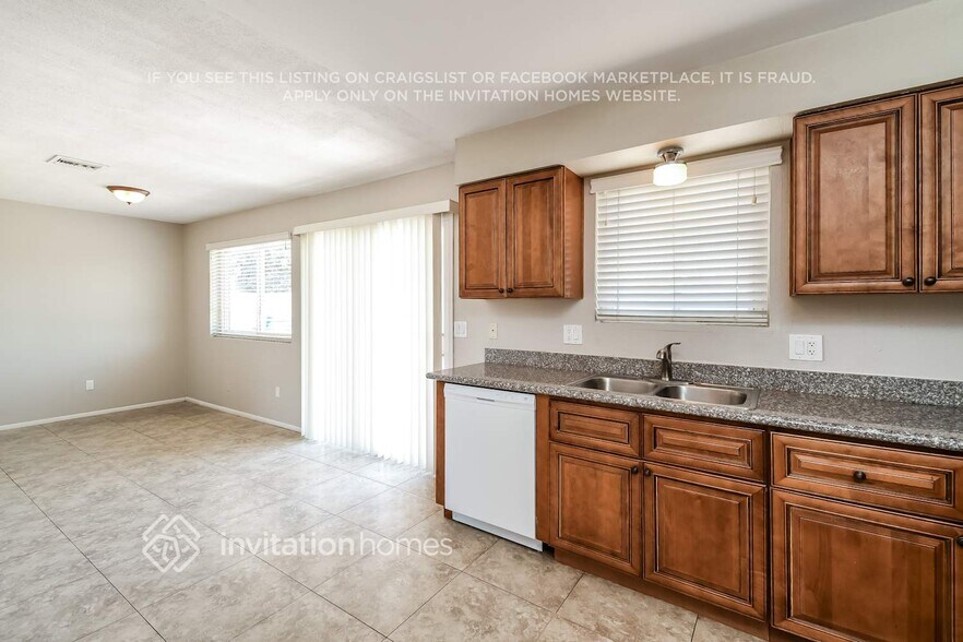 Building Photo - 9107 E Gary Ln