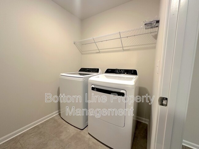 Building Photo - 4475 Potters Wheel Dr