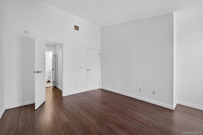 Building Photo - 1220 Whispering Hills Dr
