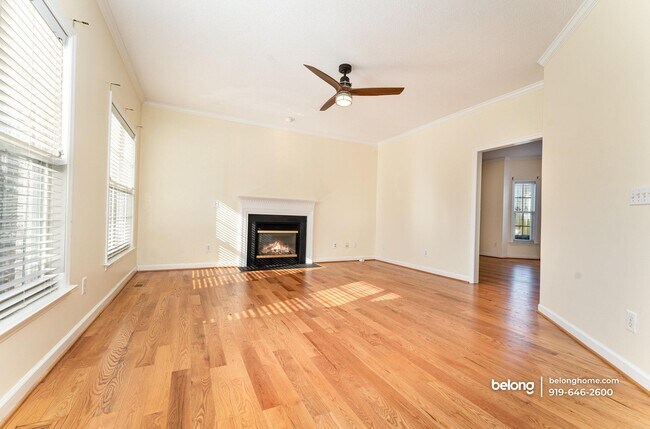 Building Photo - 4332 Southern Oak Dr