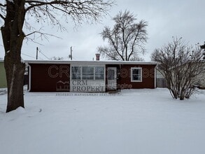 Building Photo - 1004 E Cornell Rd