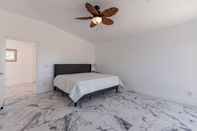 Building Photo - 11525 E Desert Willow Dr