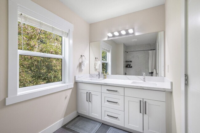 Building Photo - 10404 2nd Pl SW