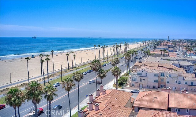 Building Photo - 1400 Pacific Coast Hwy