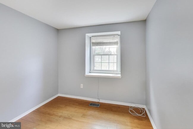 Building Photo - 5769 Yellowrose Ct