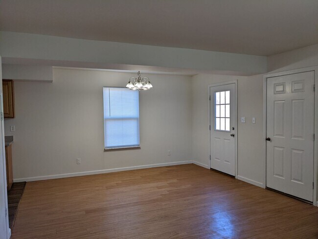 Building Photo - 3 Bedroom/2 Bath Home in Pacific School Di...