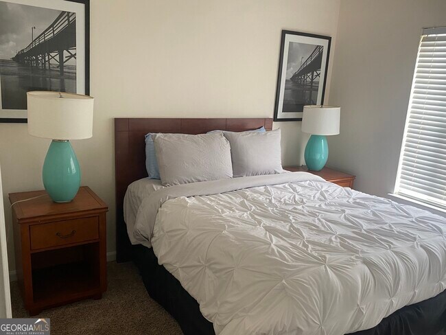 Building Photo - 541 Cascade Hills Ct SW