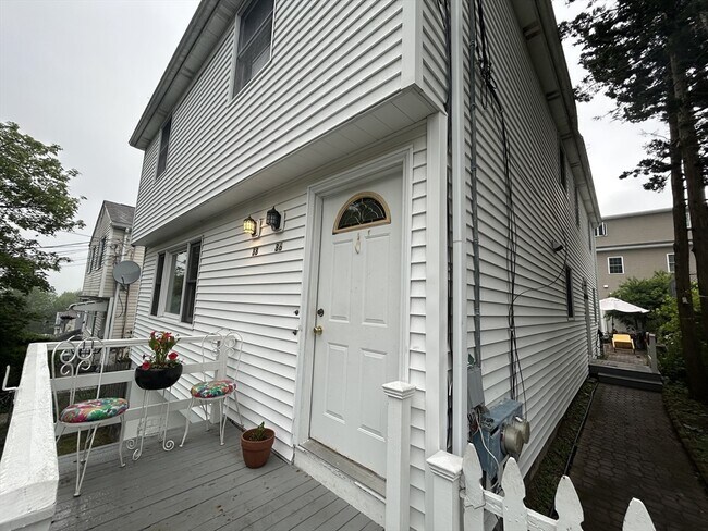 Building Photo - 88 Sylvia St