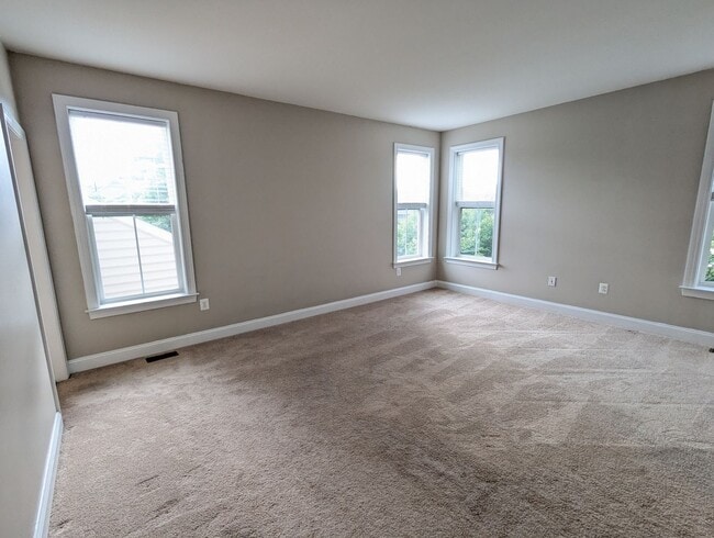 Building Photo - STUNNING Single Family Home in Brunswick C...