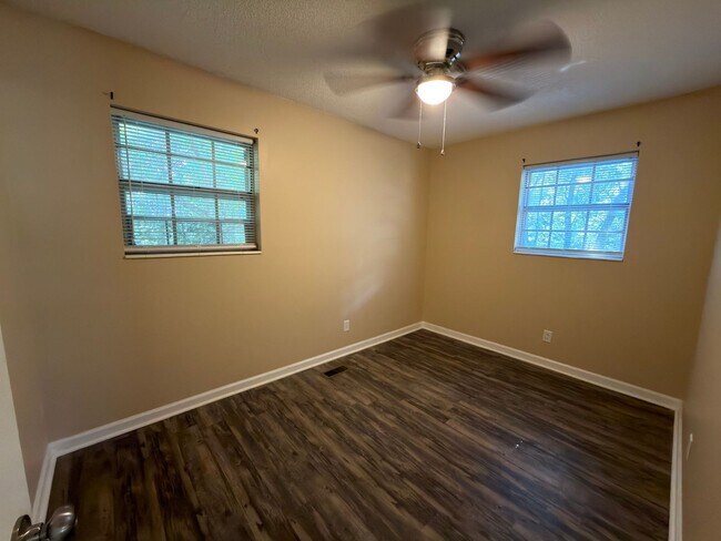 Building Photo - 4740 Treemont Cir