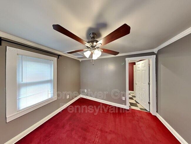 Building Photo - 1139 Ravine St