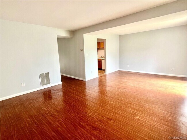 Building Photo - 51 Wood Lake Dr