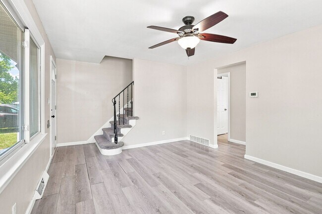 Building Photo - 643 Westphal Ave