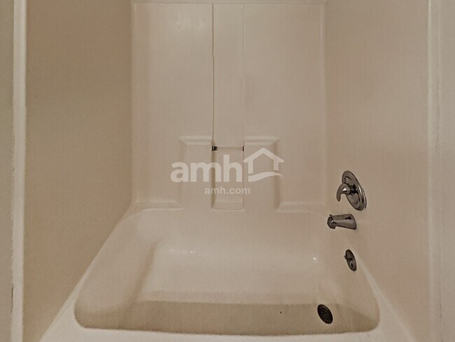 Building Photo - 13307 Montaigne Dr