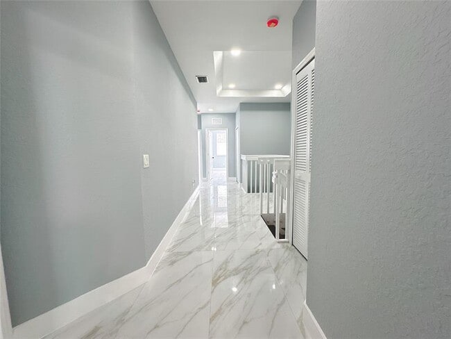 Building Photo - 2310 Shoma Ln