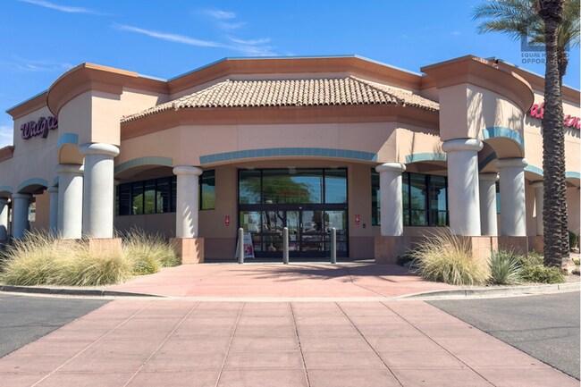 Building Photo - 2Bed/2Bath Townhouse in North Scottsdale! Ready for Immediate Move-In! -- 2 CAR GARAGE!