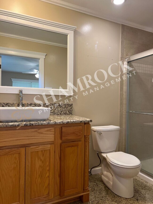 Building Photo - Woodway Home