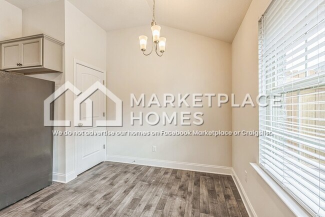 Building Photo - 2488 Marion Ln