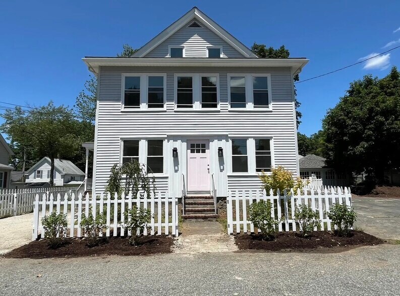 Primary Photo - 6 Burnside St