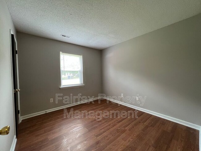 Building Photo - 1117 Pecan Pl