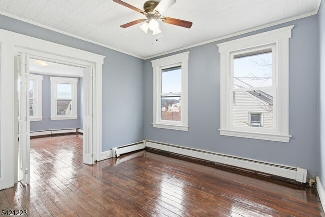 Building Photo - 70 Valley St